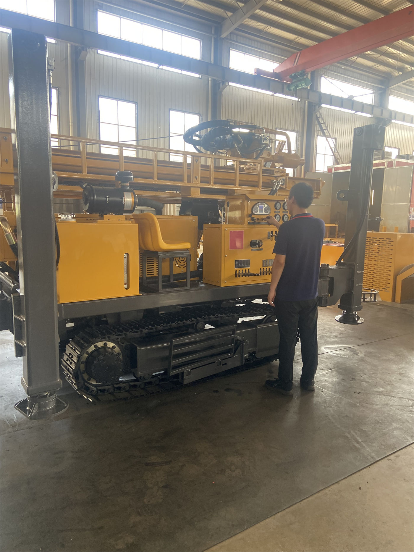 شراء جهاز حفر آبار المياه WR500S ببرج تلسكوبي 500 متر: كيف يتم التحقق من عزم الدوران 11000/5500 نيوتن·متر وقوة الرفع 30 طن في ظروف أقطار الآبار والطبقات الصخرية المختلفة؟