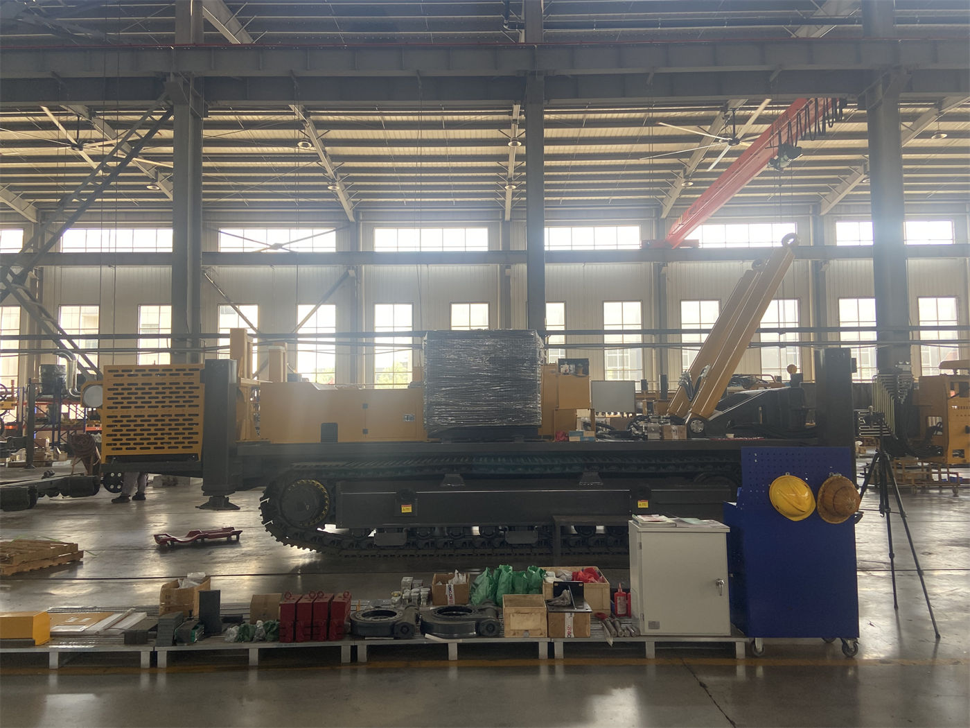 شراء حفارة آبار مياه WR750S فئة 750 متر: برج تلسكوبي مع أنابيب حفر 6 أمتار وقوة رفع 40 طن، ما الأمور التي يجب تأكيدها مسبقاً لإدارة أنابيب الحفر في الآبار العميقة؟